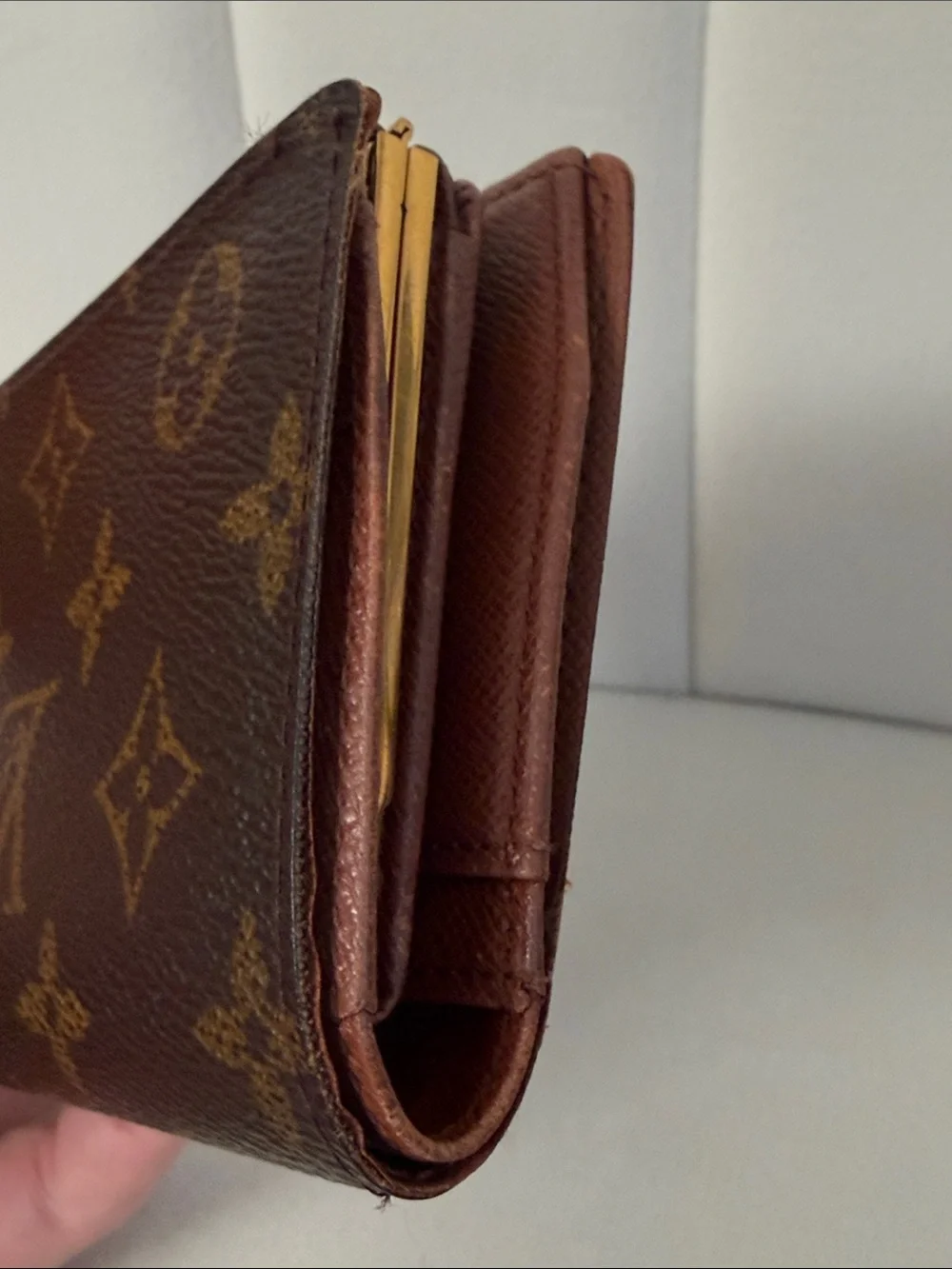 Louis Vuitton Monogram Kiss Lock Wallet Vintage Soft Snap Edge Shows Wear